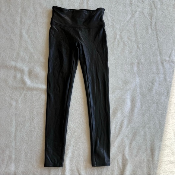 SPANX Faux Leather Look Leggings Black Size M - Picture 4 of 9